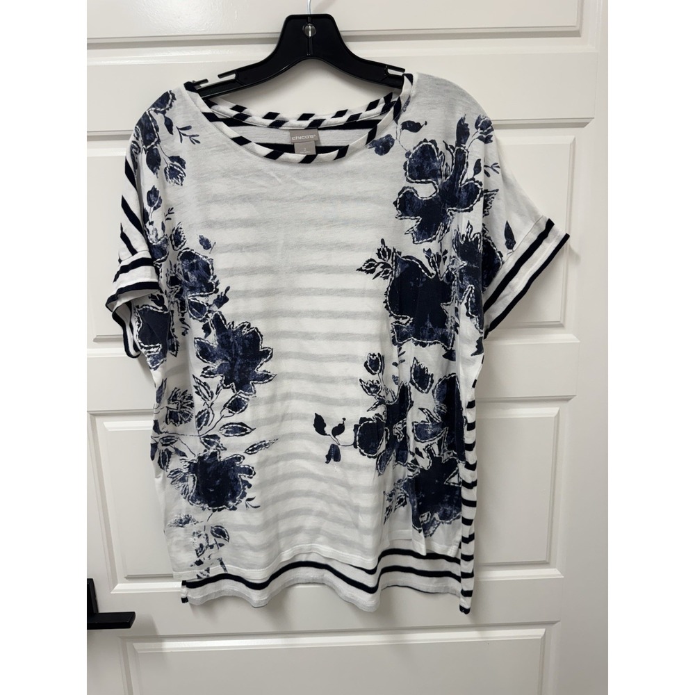 2 Chicos Top Blouse Large White Blue Nice A9